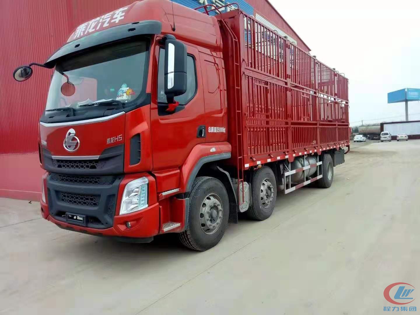 bg大游东风乘龙H5仓栏式运猪车
